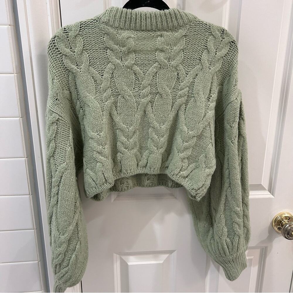 Altar'd State Capri Sage Cropped Oversized Cable Knit Sweater Puff Sleeves Sz XS - Picture 9 of 11